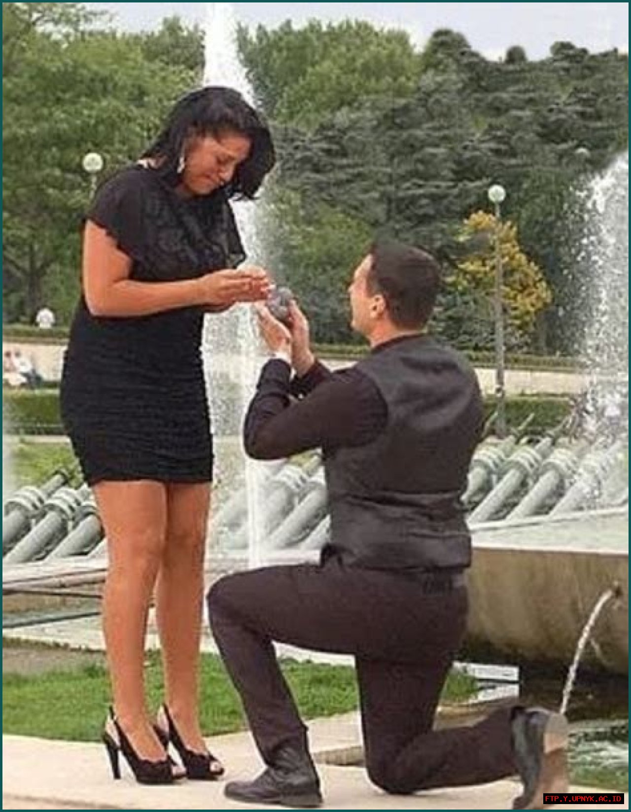 5 Facts About Ryan DeBolt And Sara Ramirez's Relationship