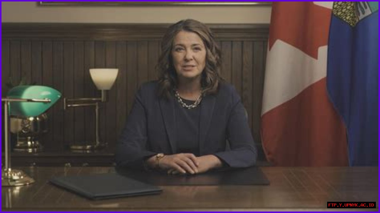 5 Things You Should Know About Linda Hunt's Children