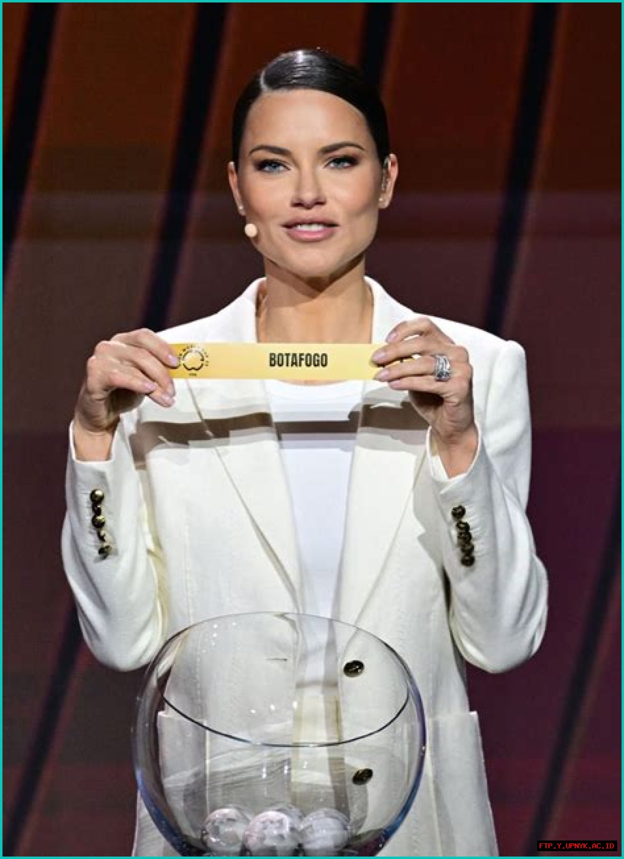 Adriana Lima's Net Worth Projection For 2024: An Exploration