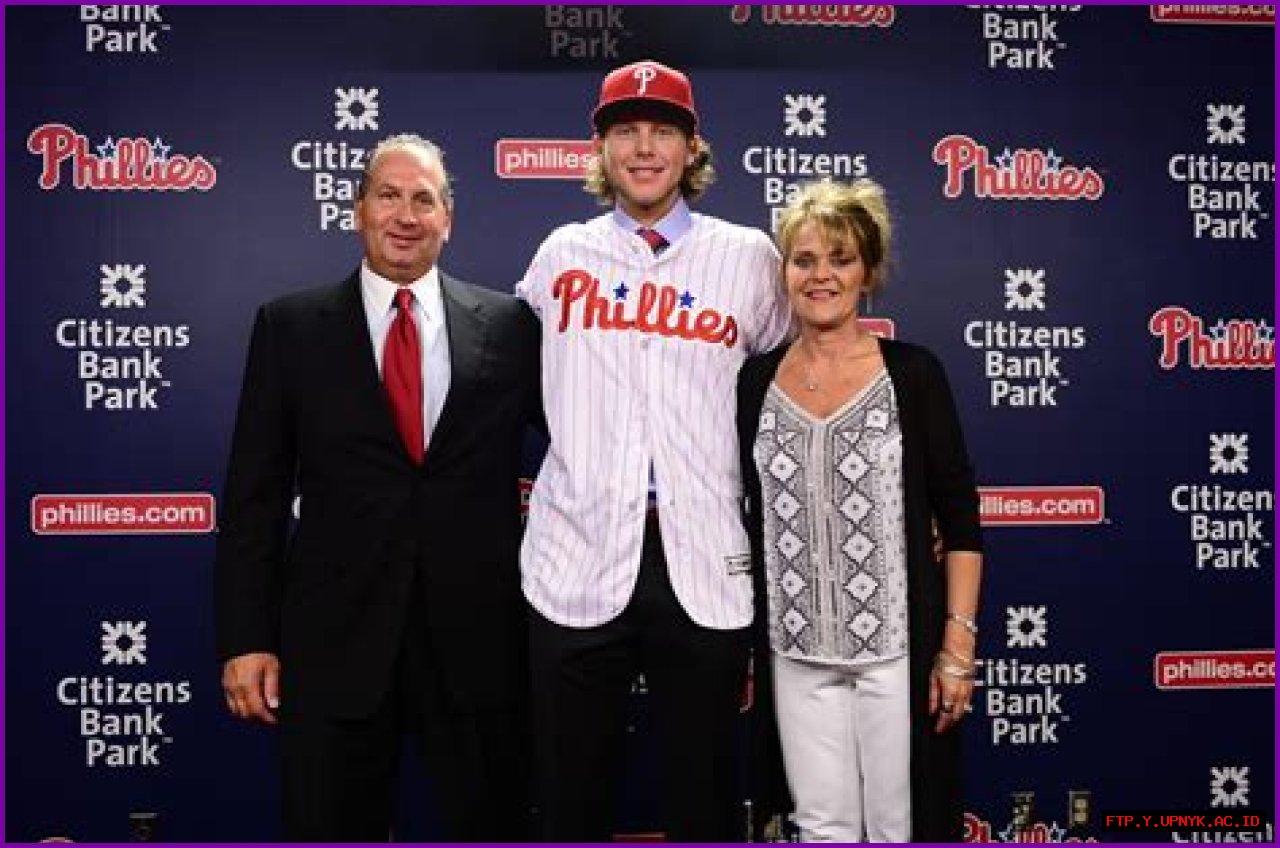 Alec Bohm: Family Ties In The MLB Spotlight