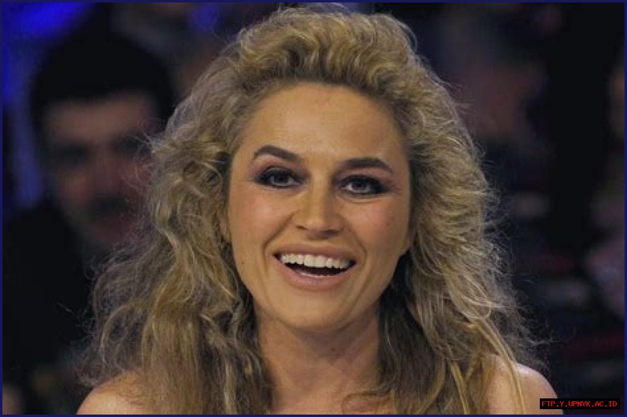 All About Lory Del Santo's Children: A Complete Overview