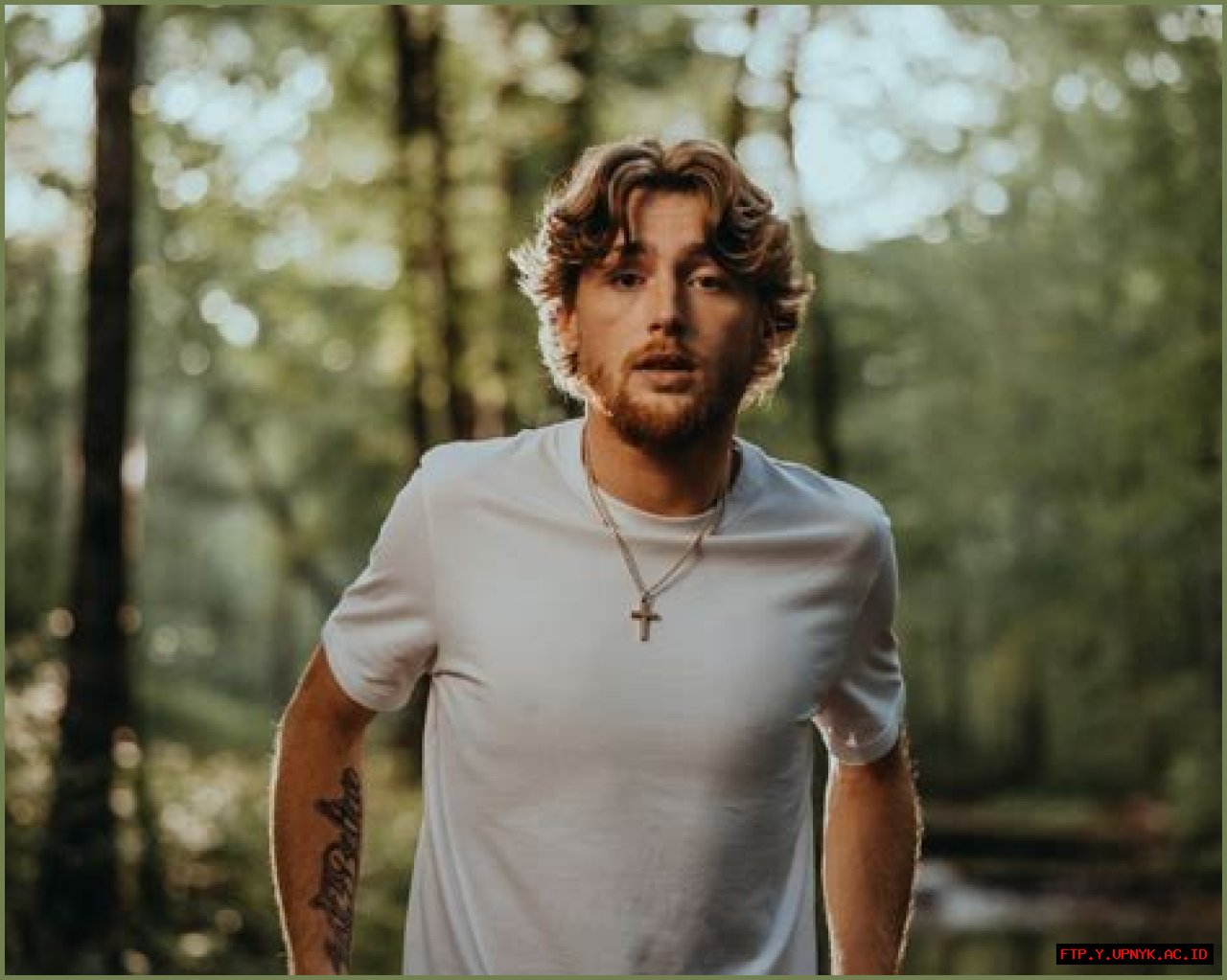 Bailey Zimmerman's Relationships: A Look Inside His Love Life