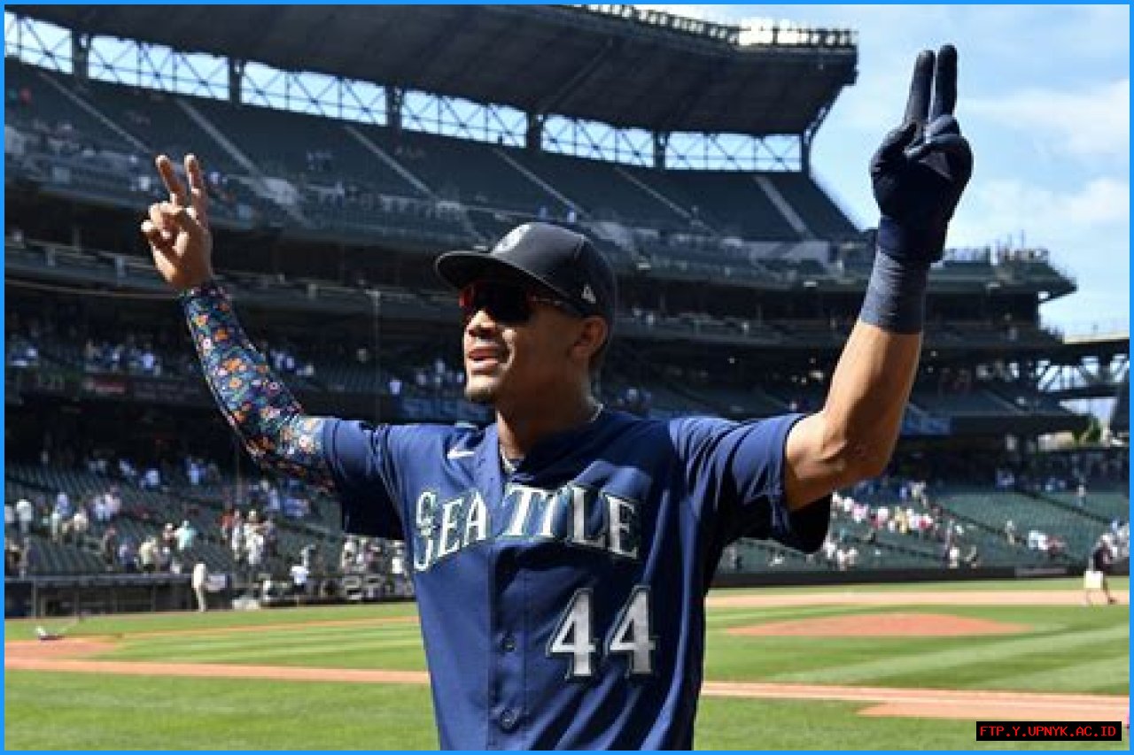 Baseball Sensation: Julio Rodriguez, Rising Star In The MLB