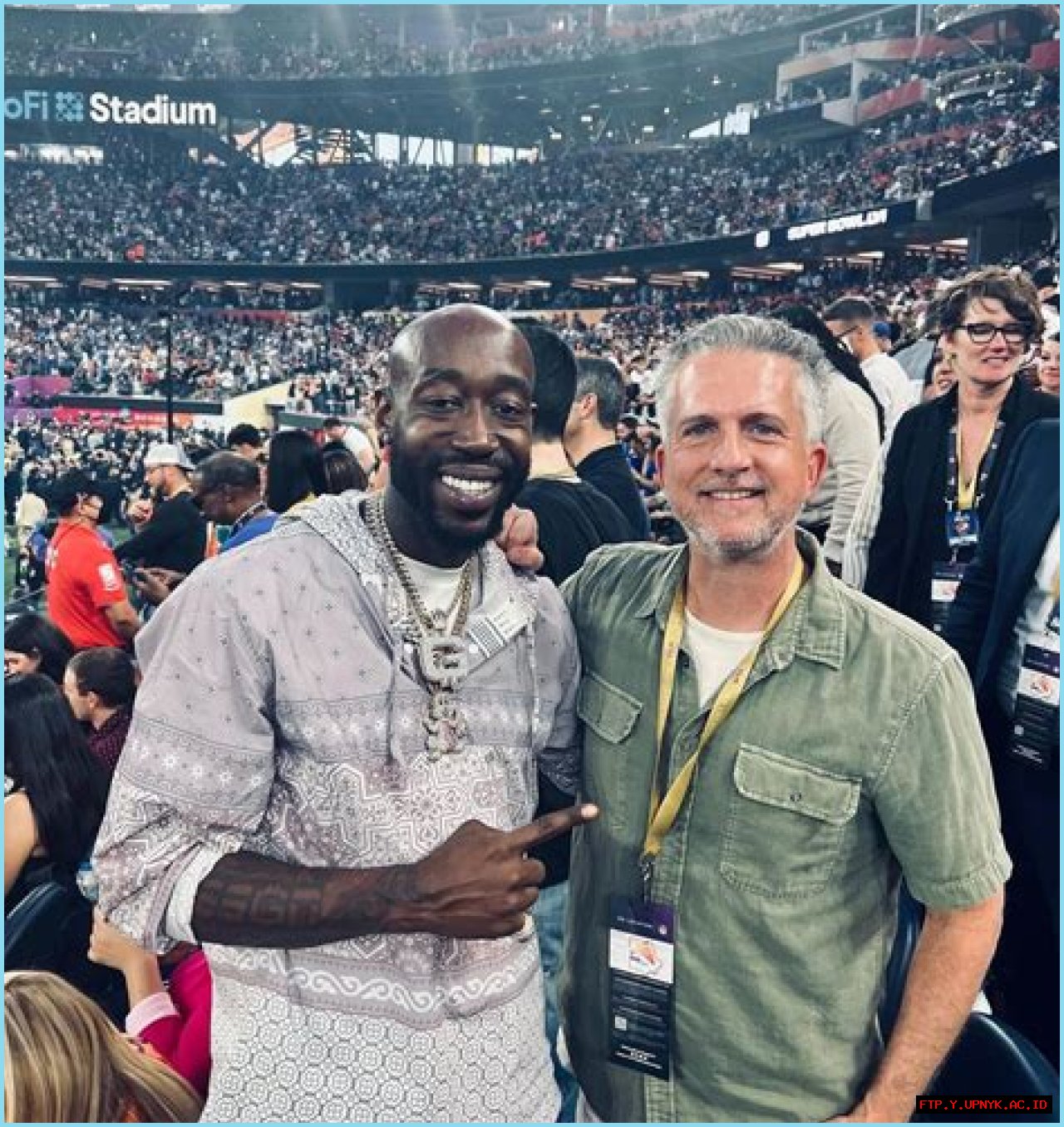 Bill Simmons' Wife Kari: A Supportive Partner In The Sports Media Industry