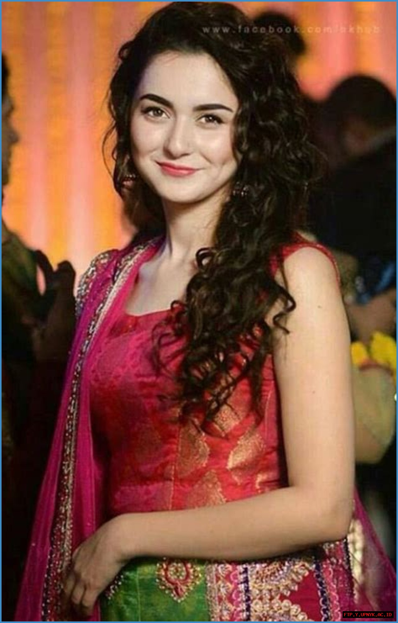 Captivating Performances By Pakistani Actress Hania Aamir