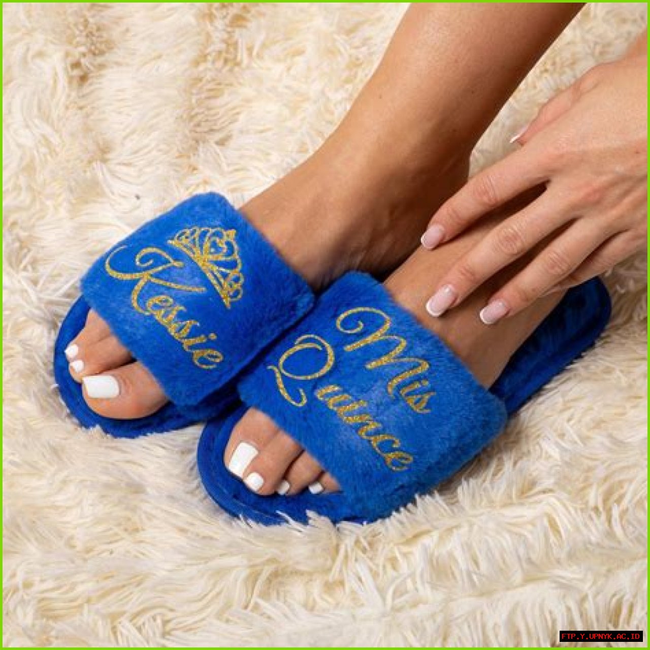 Chic Quinceanera Slippers: Elevate Your Special Day