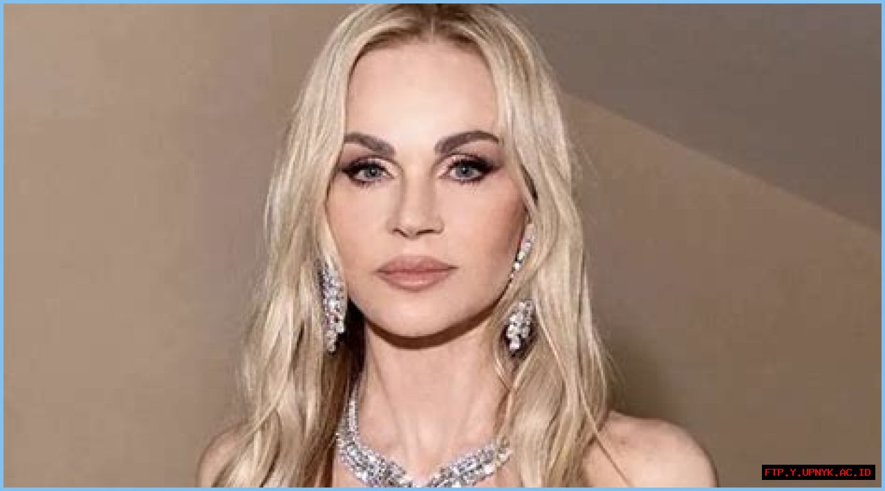 Claudia Heffner Peltz's Age: Uncovering The Truth
