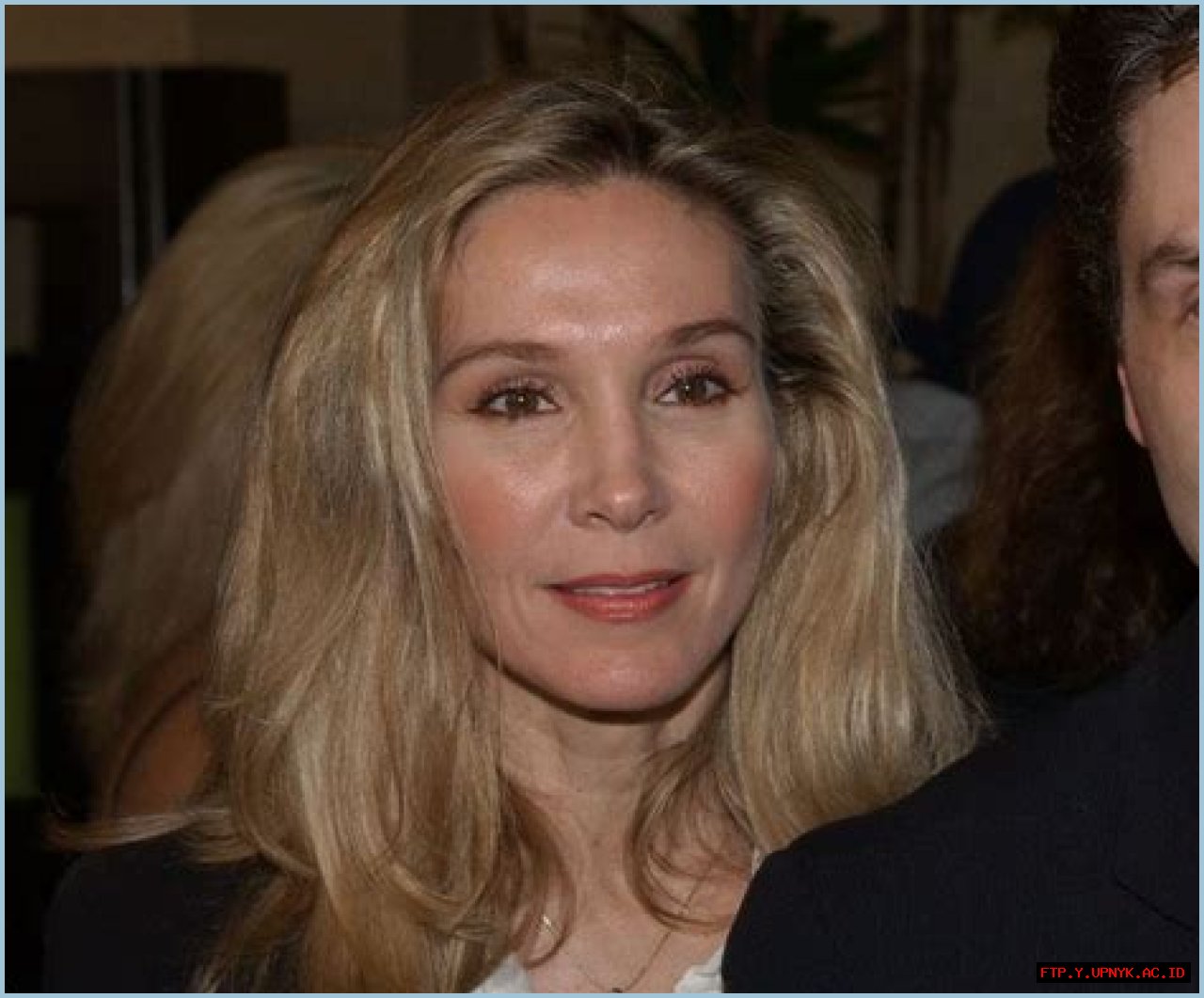 Cynthia Rhodes' Net Worth: Secrets Of Her Financially Successful Life