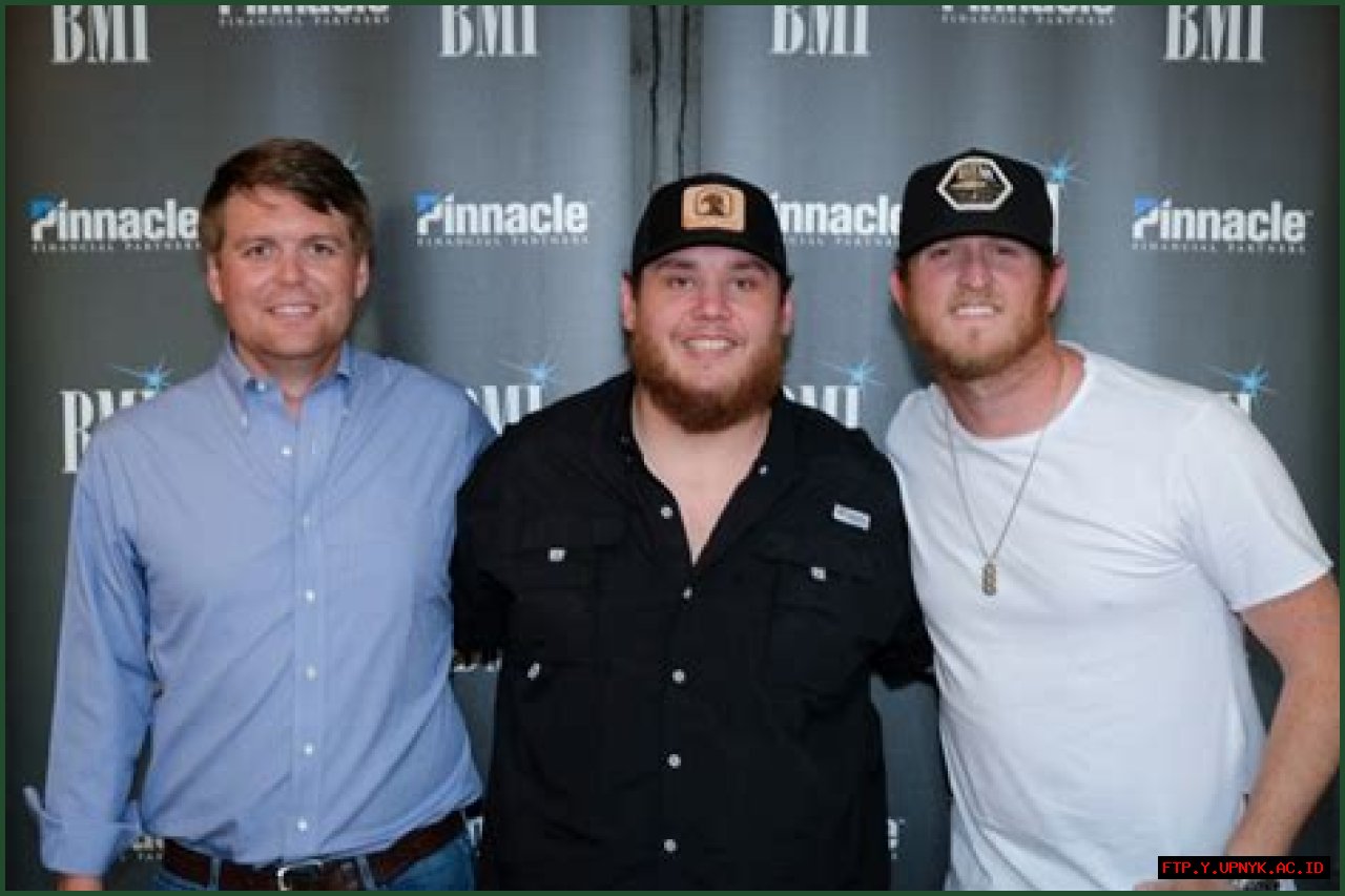 Did Luke Combs' Brother Die? The Tragic Story