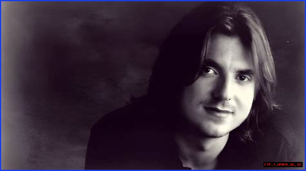 Discover Comedians Similar To The Legendary Mitch Hedberg