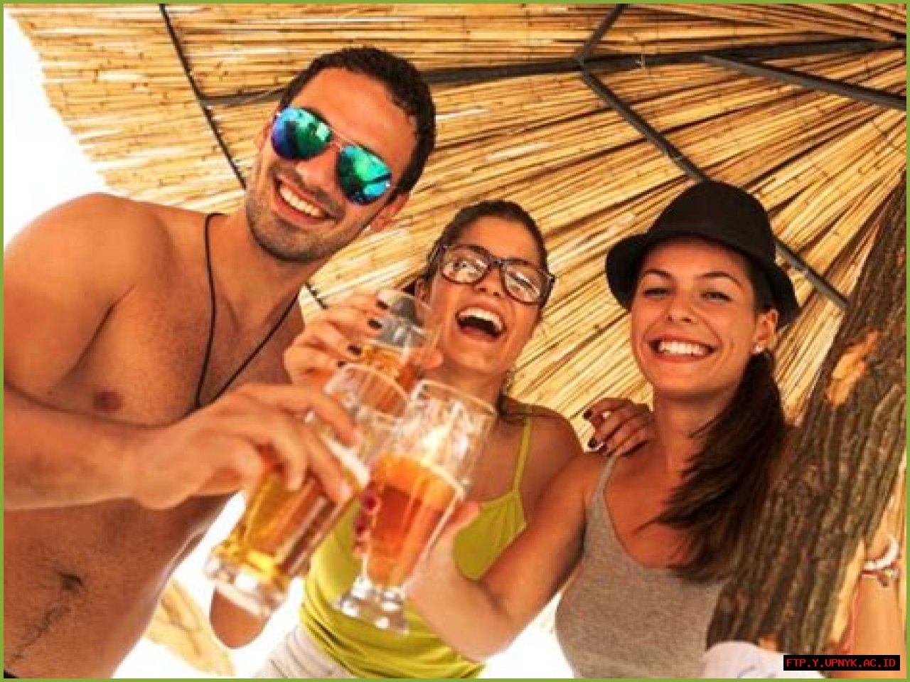 Discover Roatan's Legal Drinking Age: A Guide For Visitors
