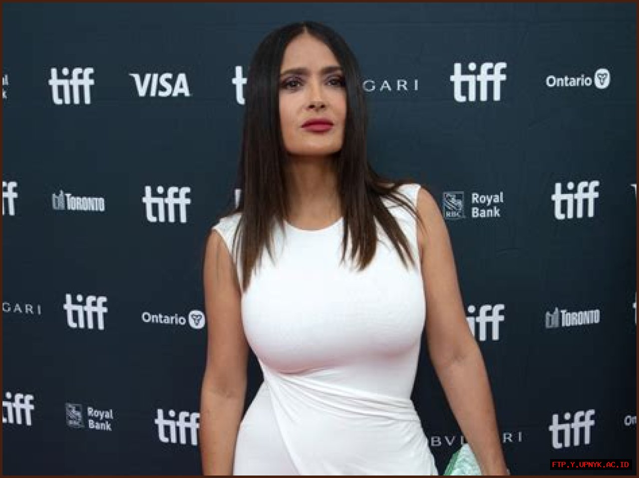 Discover The Age Of The Enchanting Salma Hayek