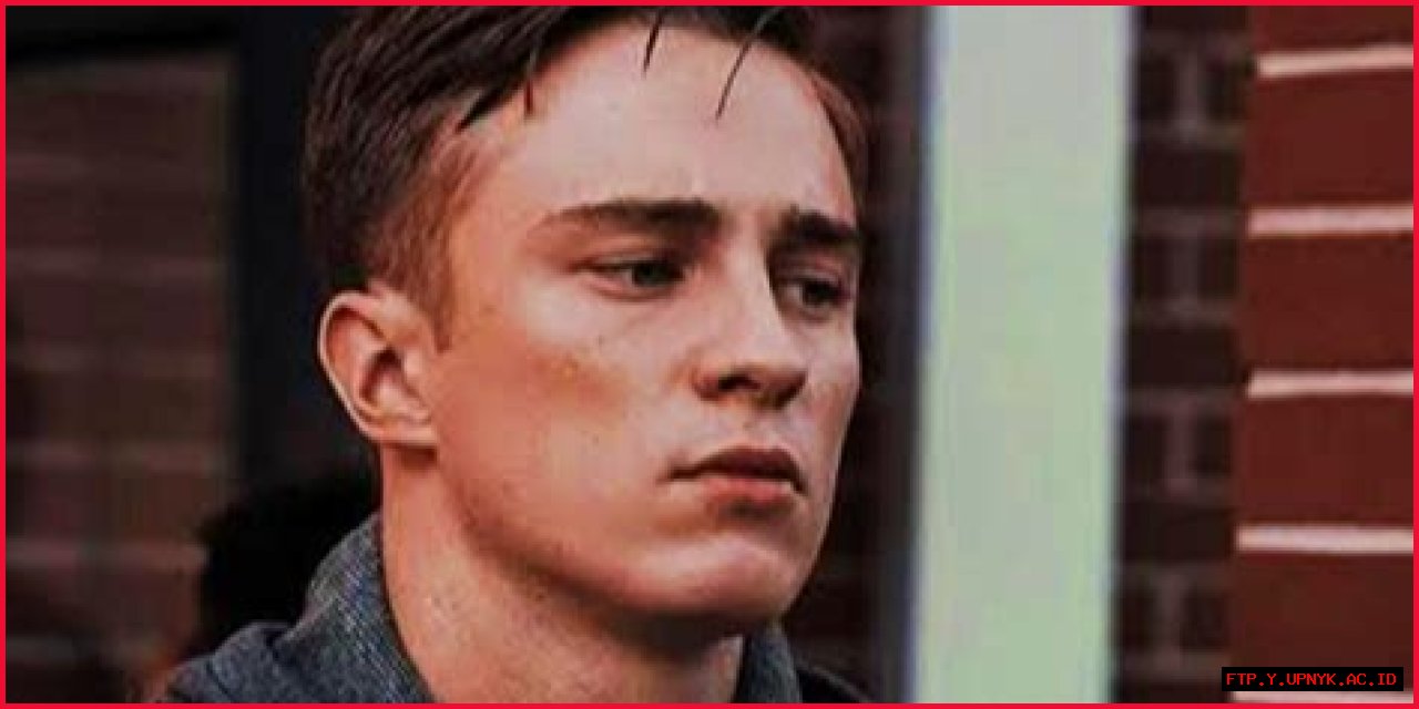 Discover The Behind-the-Scenes Star: Drew Starkey In 'Scream'