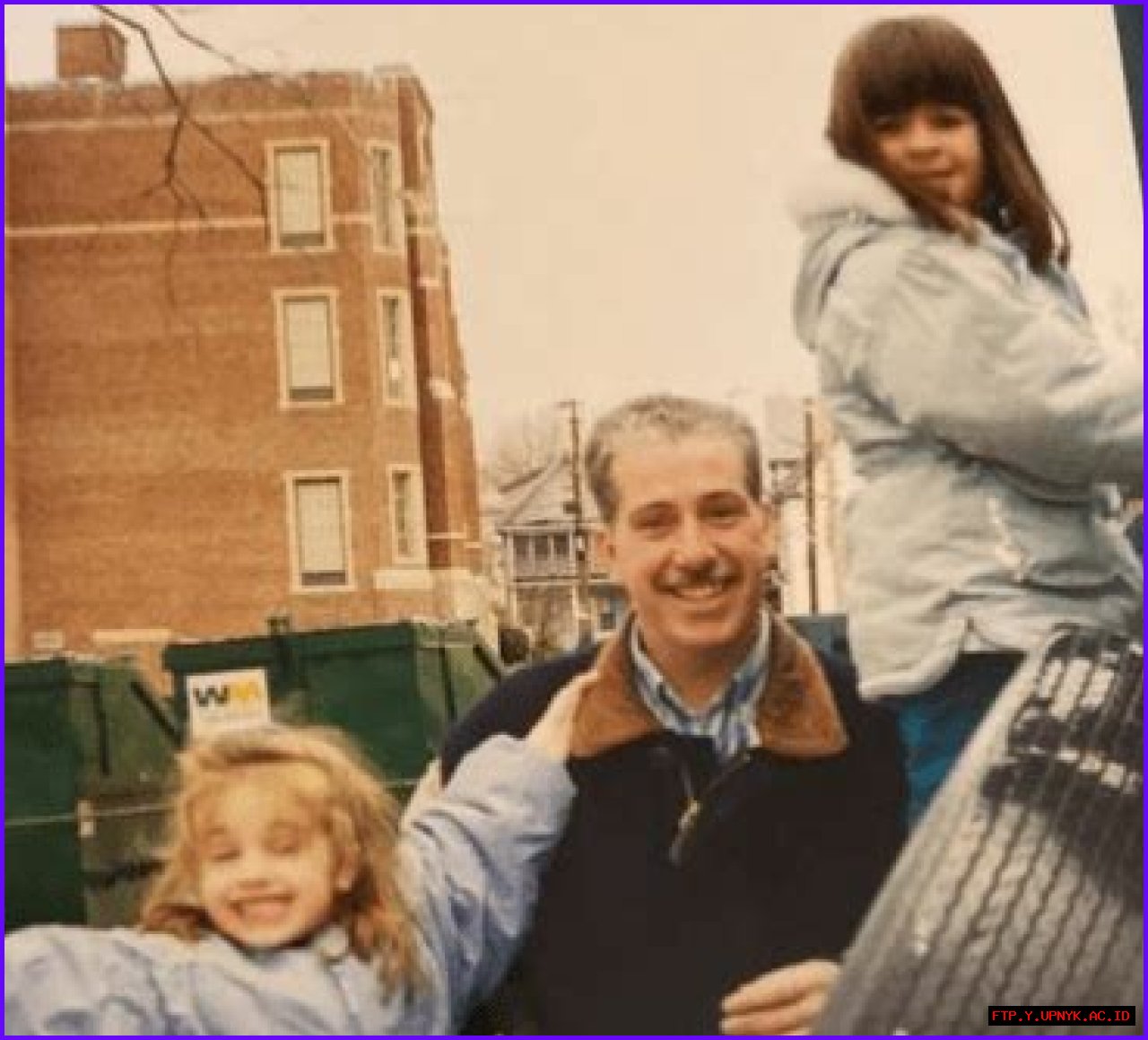 Discover The Family Behind Rachel Sennott: Exploring Her Parents' Influence