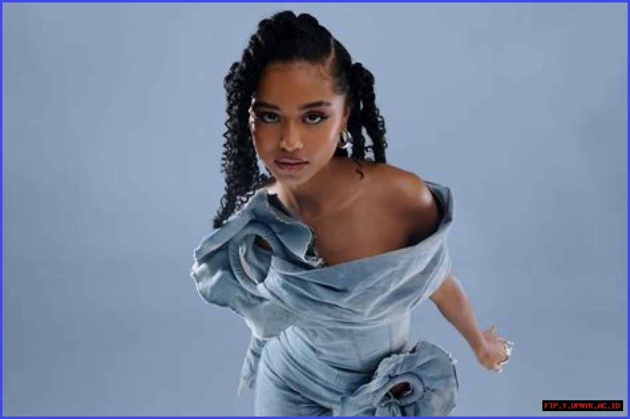 Discover The Height Of Tyla Laura Seethal