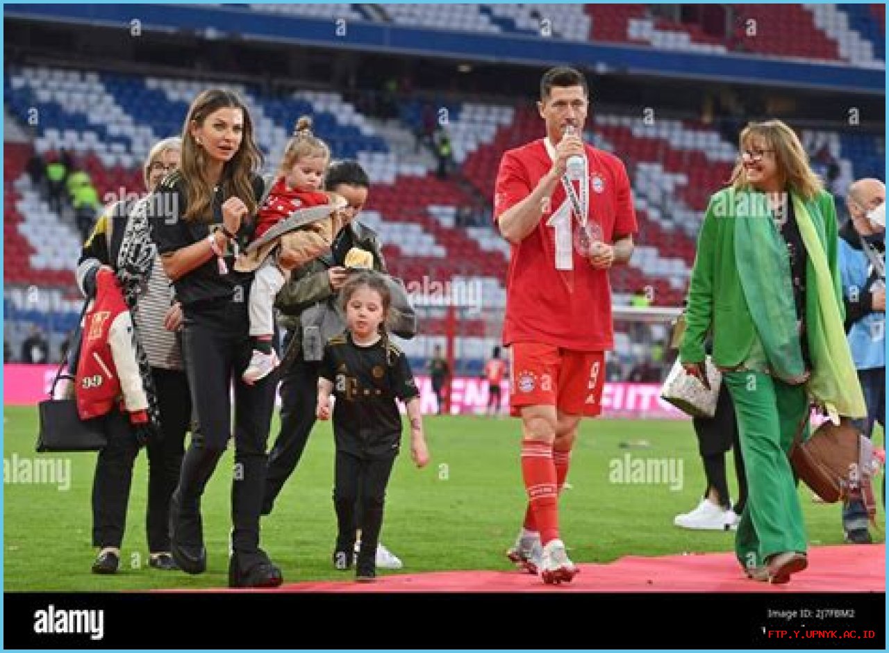 Does Robert Lewandowski Have Any Kids?  Information Revealed
