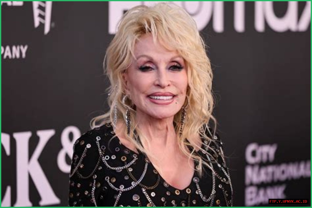 Dolly Parton Death Hoax Debunked: She Lives!