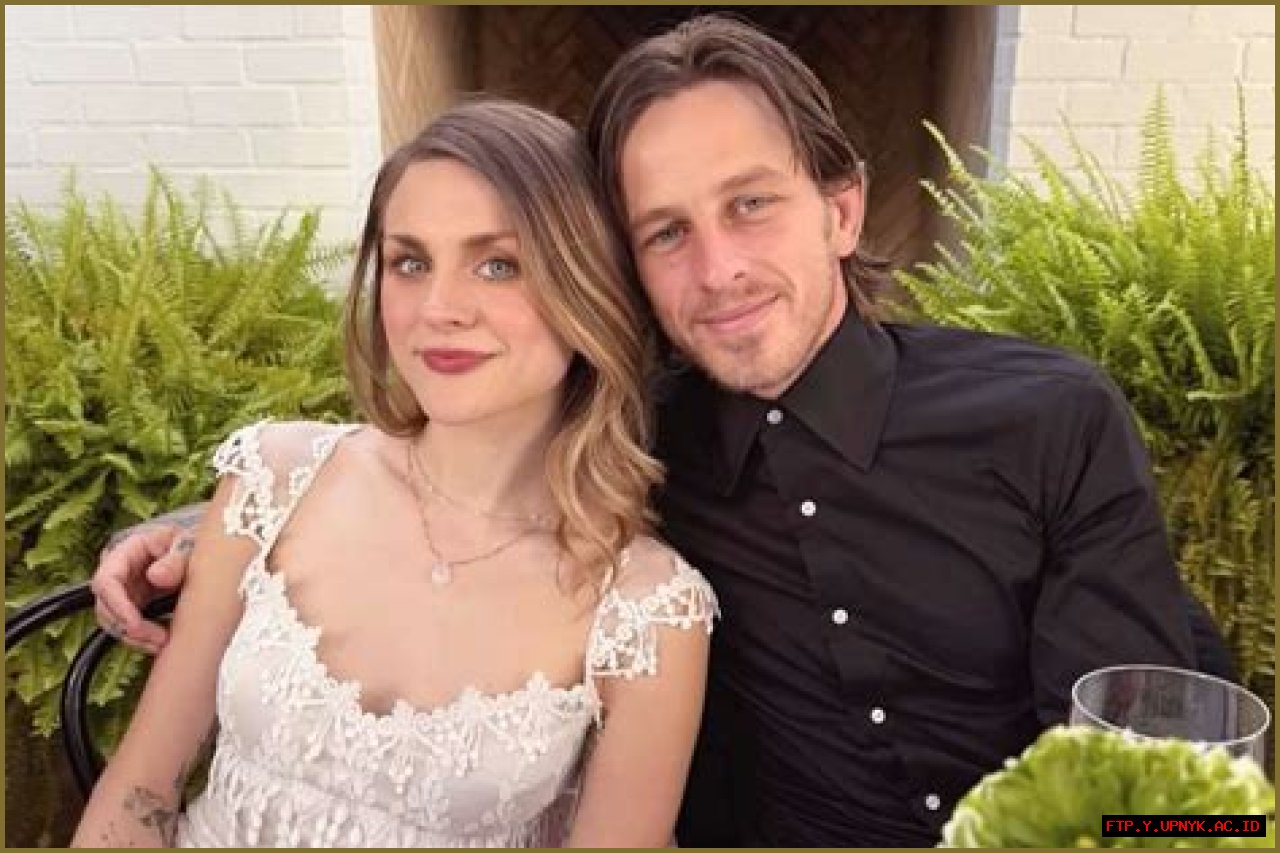 Edgar Hansen's Enduring Love: An Intimate Look At His Wife