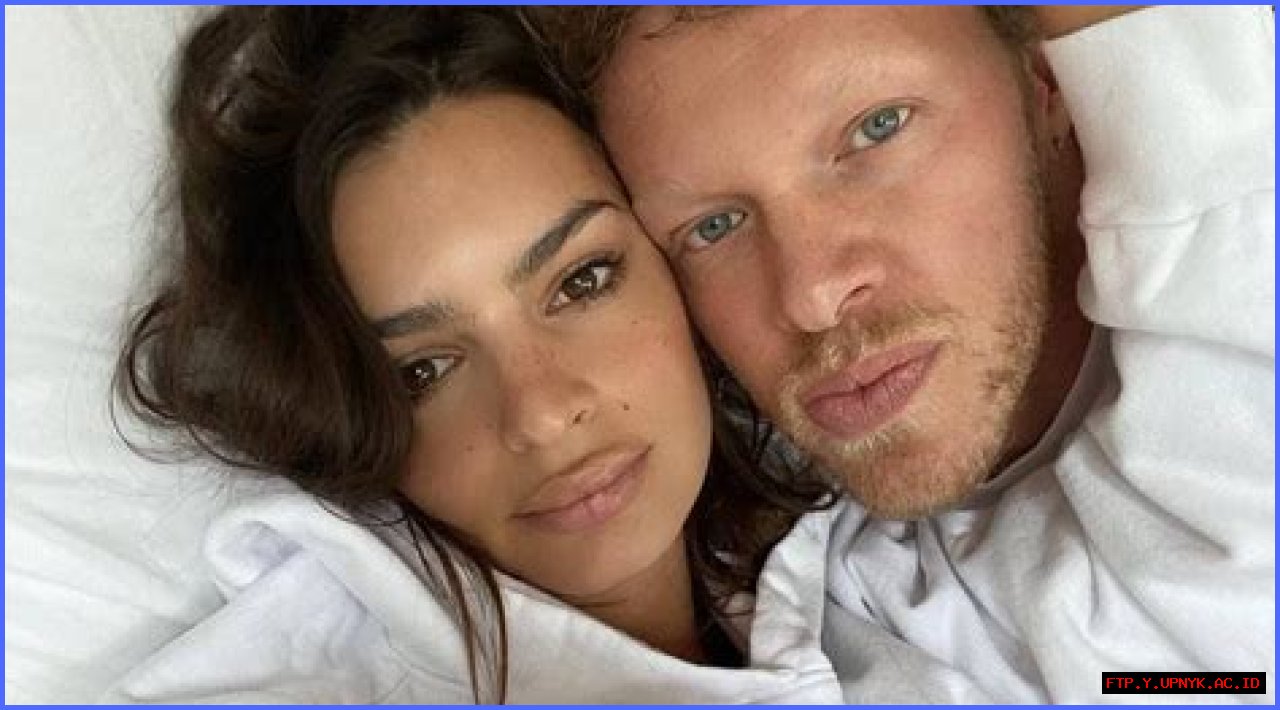Emily Ratajkowski Welcomes First Child With Sebastian Bear-McClard