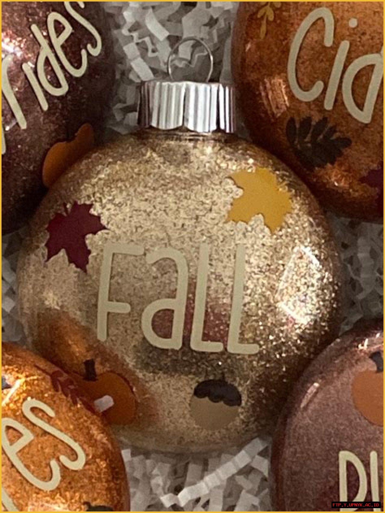 Enchanting Mini Fall Ornaments For Seasonal Charm