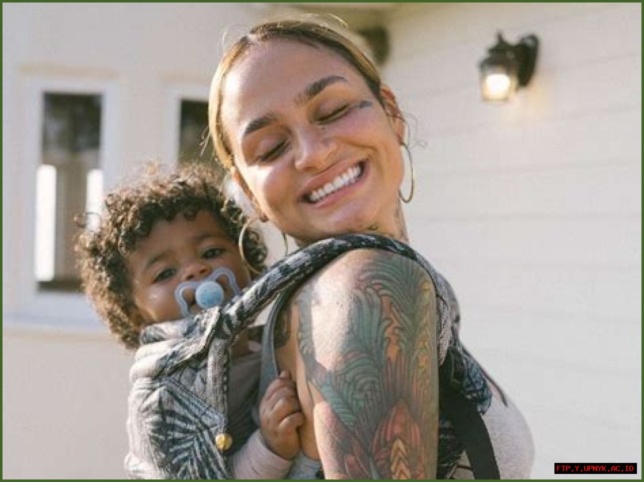 Epic Videos Of Javie Young's White Playing