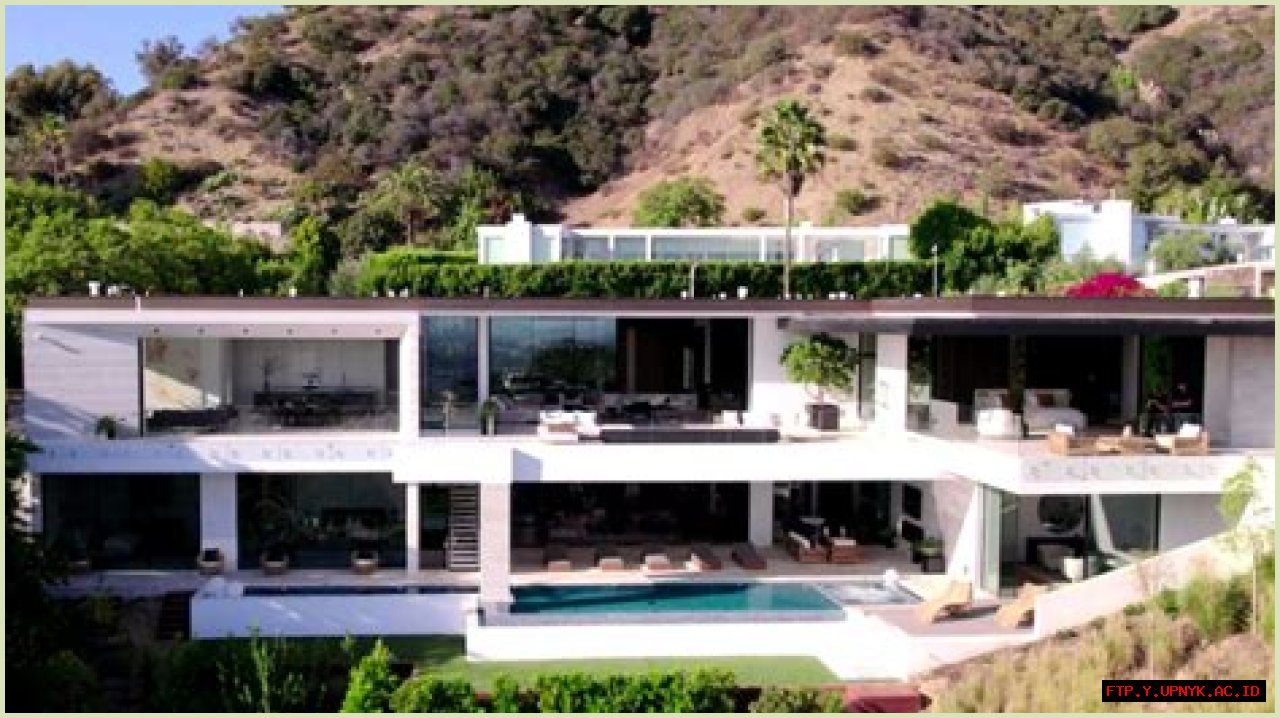 Exclusive: Zach Buying Beverly Hills Mansion For Wife
