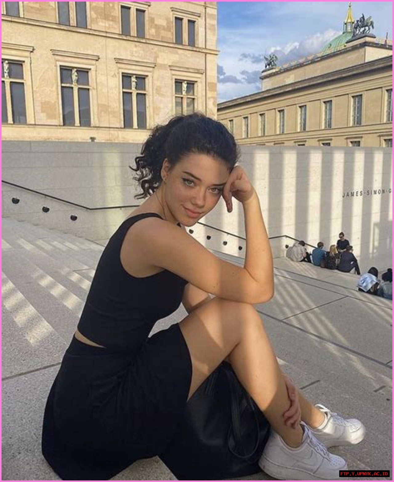 Explore The World Of Vanessa RHD