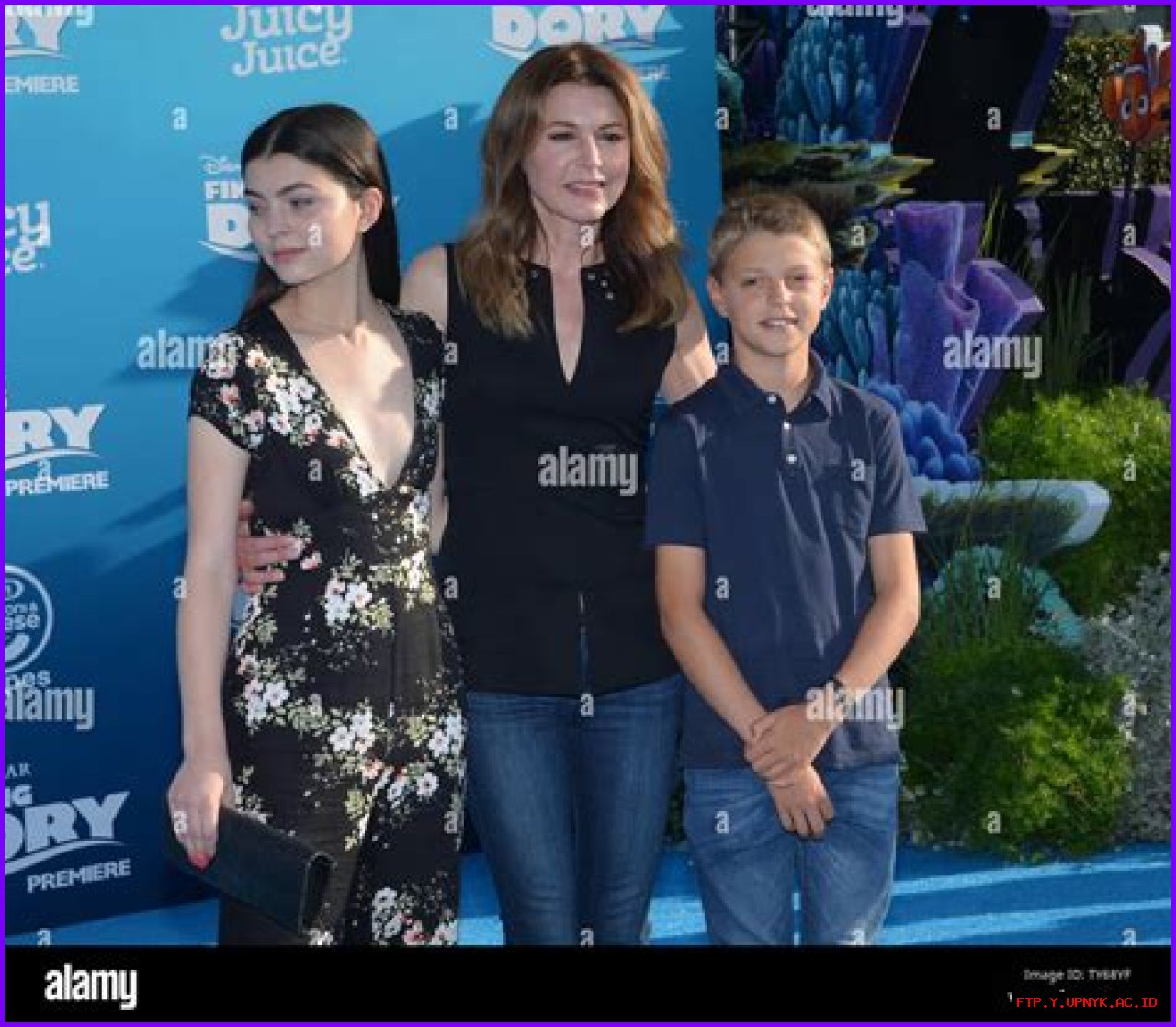 Exploring Jane Leeves' Family: Children Ages And More