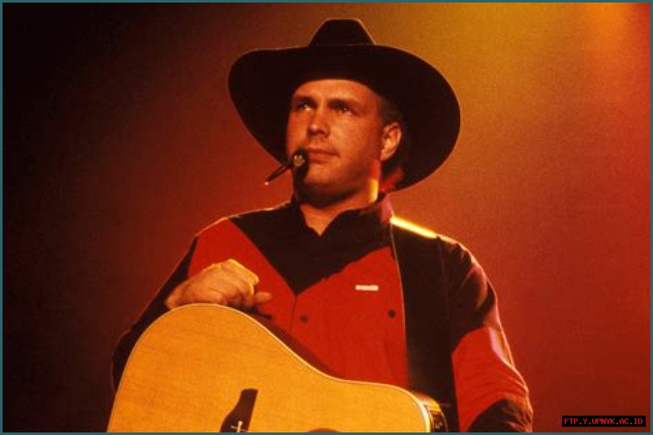 Exploring The Meaning Behind 'That Summer' By Garth Brooks
