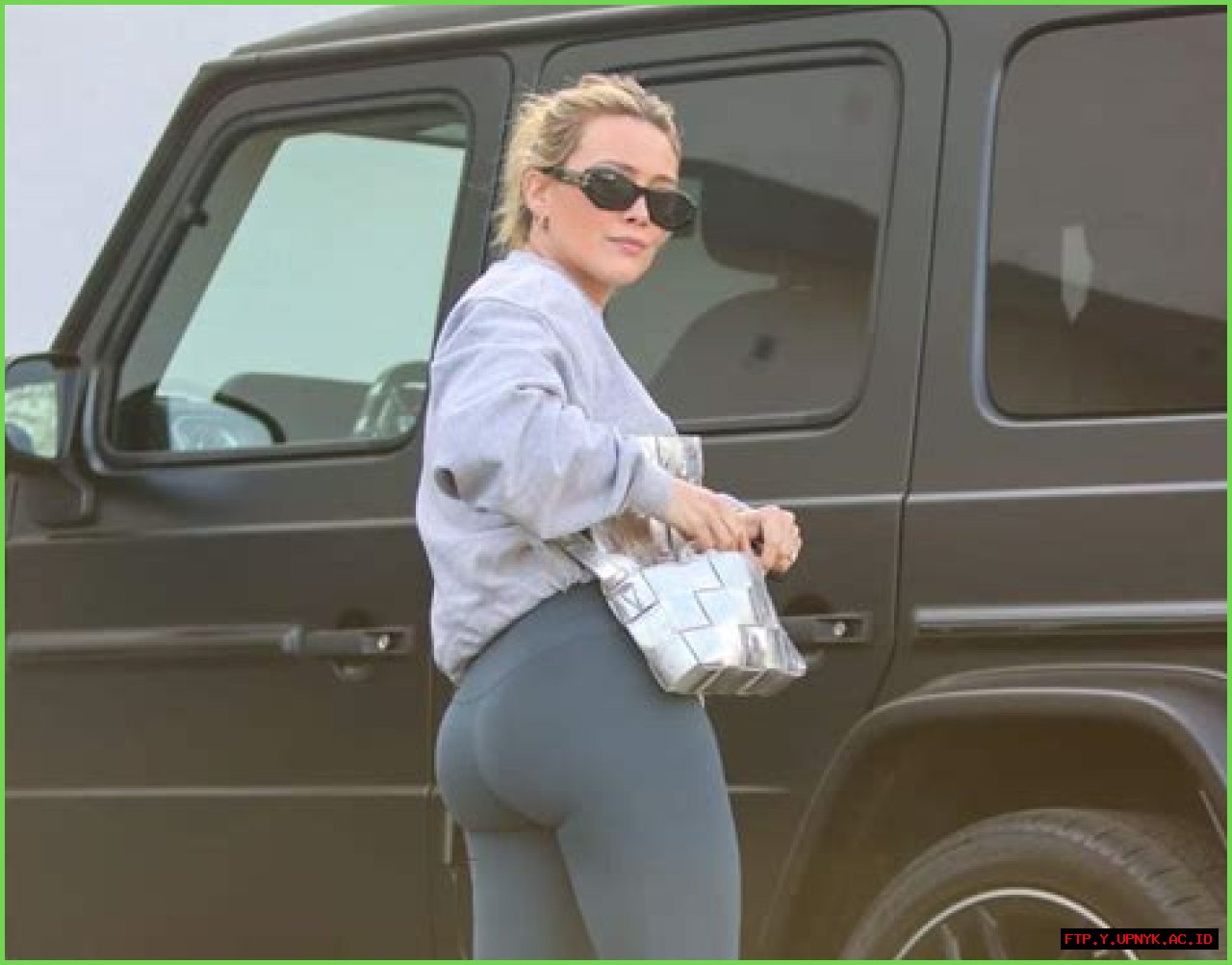 Hilary Duff's Nude Photos Leaked