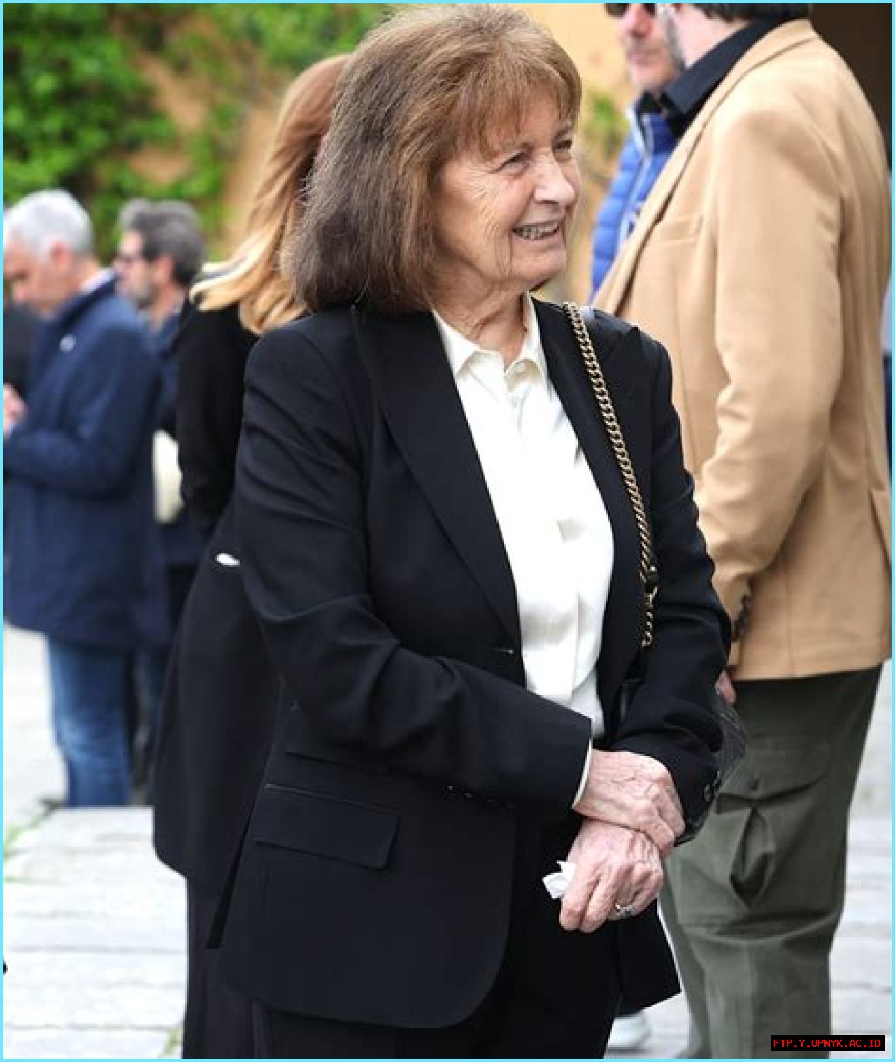 Introducing Silvanella Giannoni: An Acclaimed Contemporary Artist