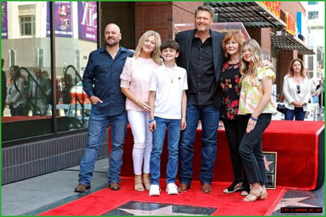 Is Blake Shelton An Identical Twin? Uncovering The Truth