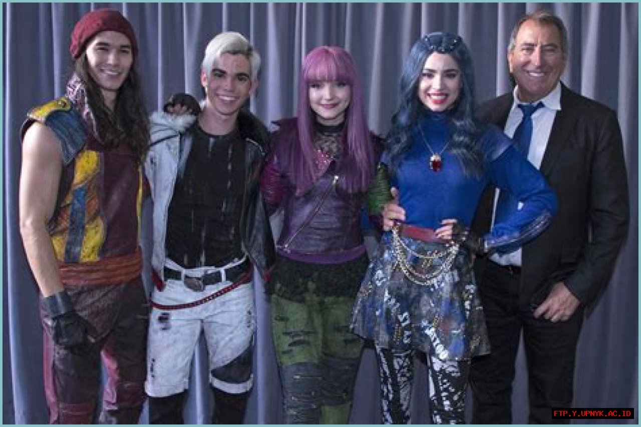 Is Dove Cameron Cameron Boyce's Sister? - Explored And Explained