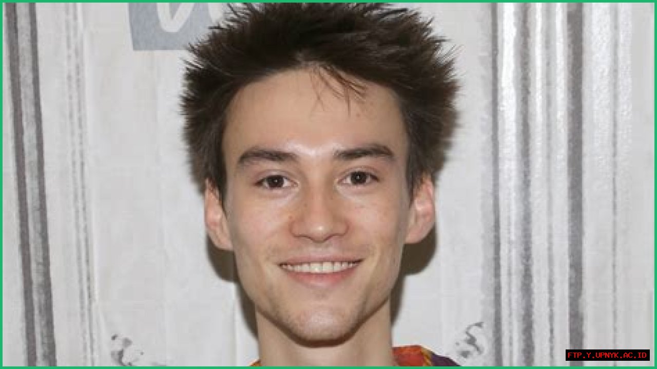 Is Jacob Collier Single? The Truth Revealed