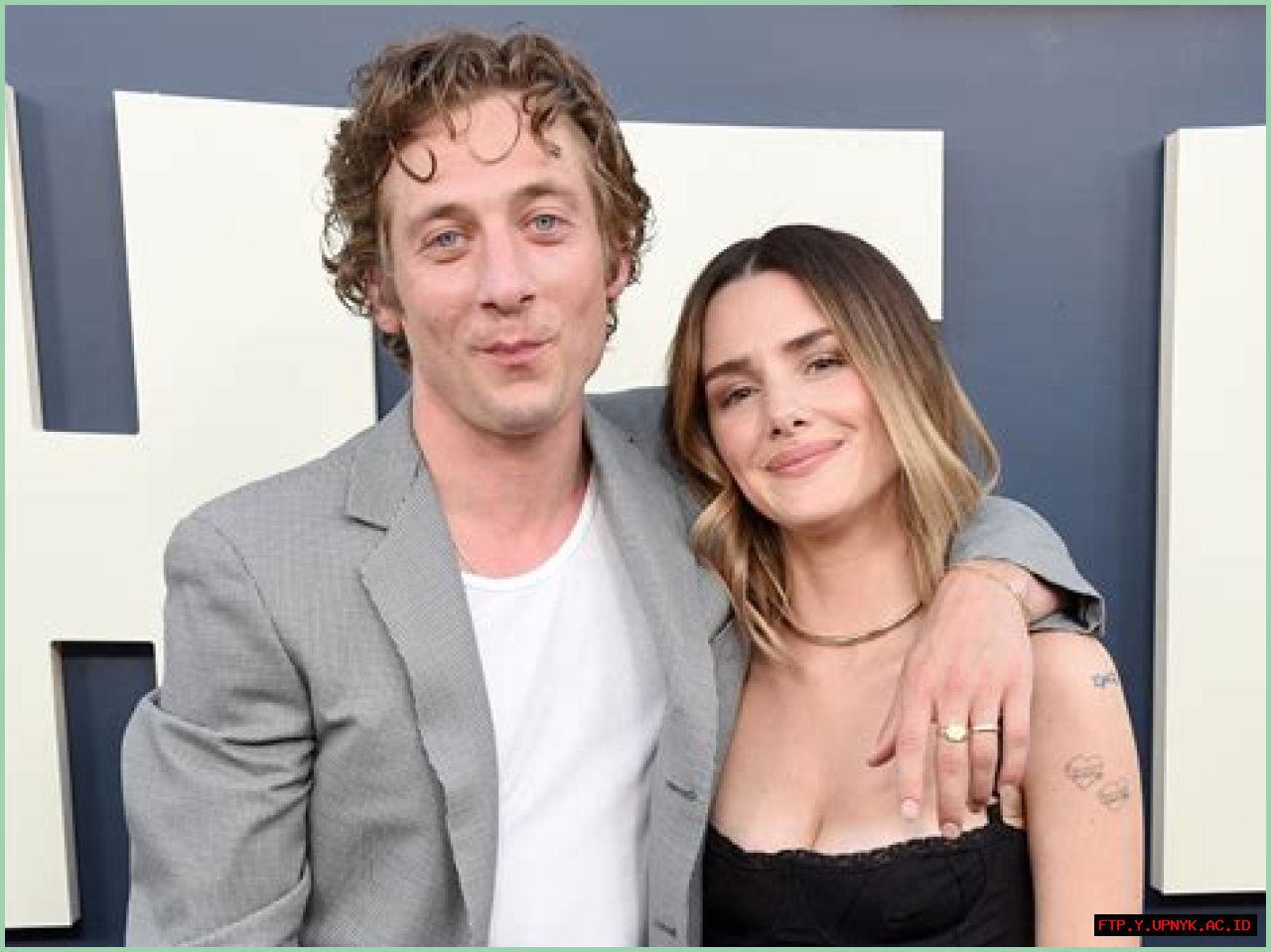 Is Jeremy Allen White's Height Above Average? Discover The Actor's Stature