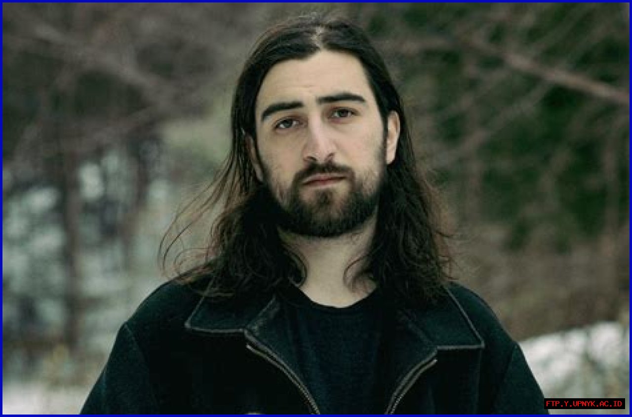 Is Noah Kahan Single: Uncovering The Truth Behind The Rumors