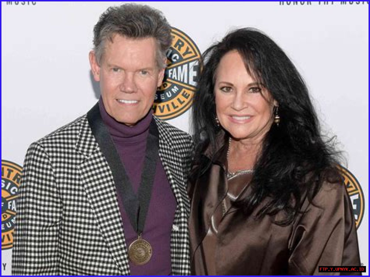 Is Randy Travis Still Happily Married? Find Out Here
