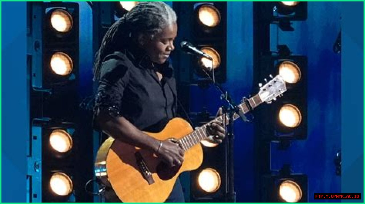 Is Tracy Chapman Actually A Male Singer? Surprising Truth Revealed