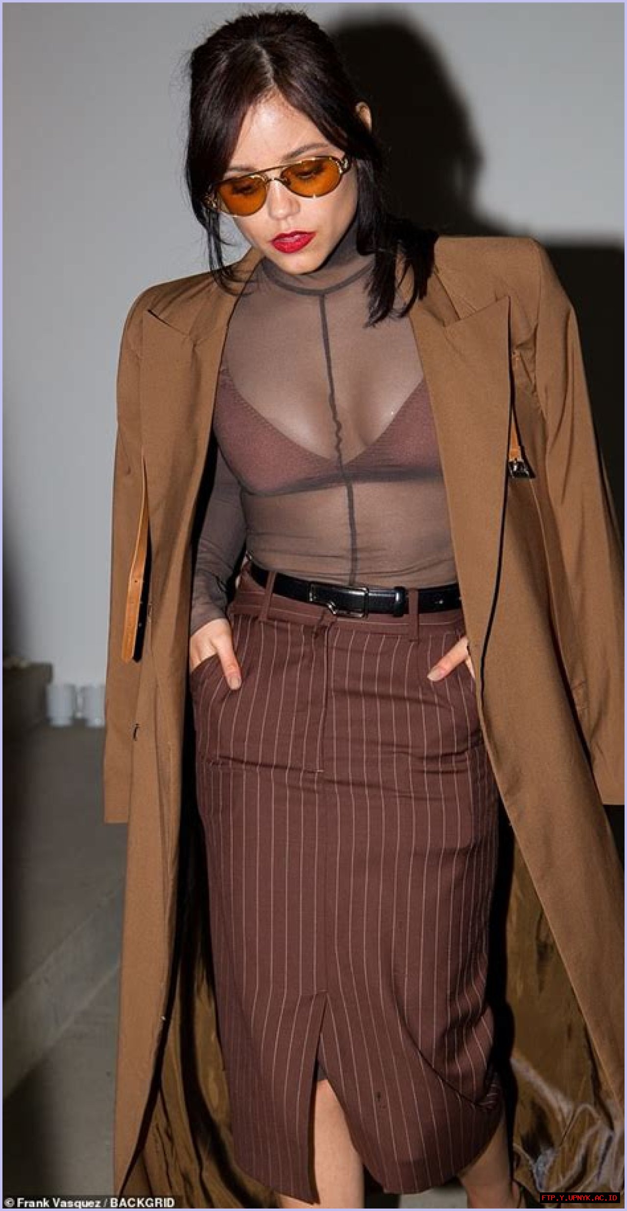 Jenna Ortega Downblouse: A Sultry Showcase Of Style And Allure