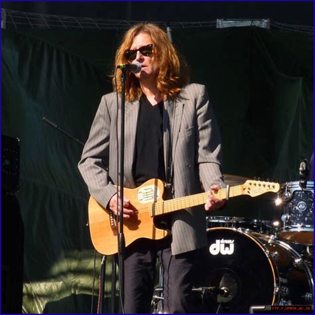 John Waite Concert Reviews: Get The Lowdown On His Live Shows