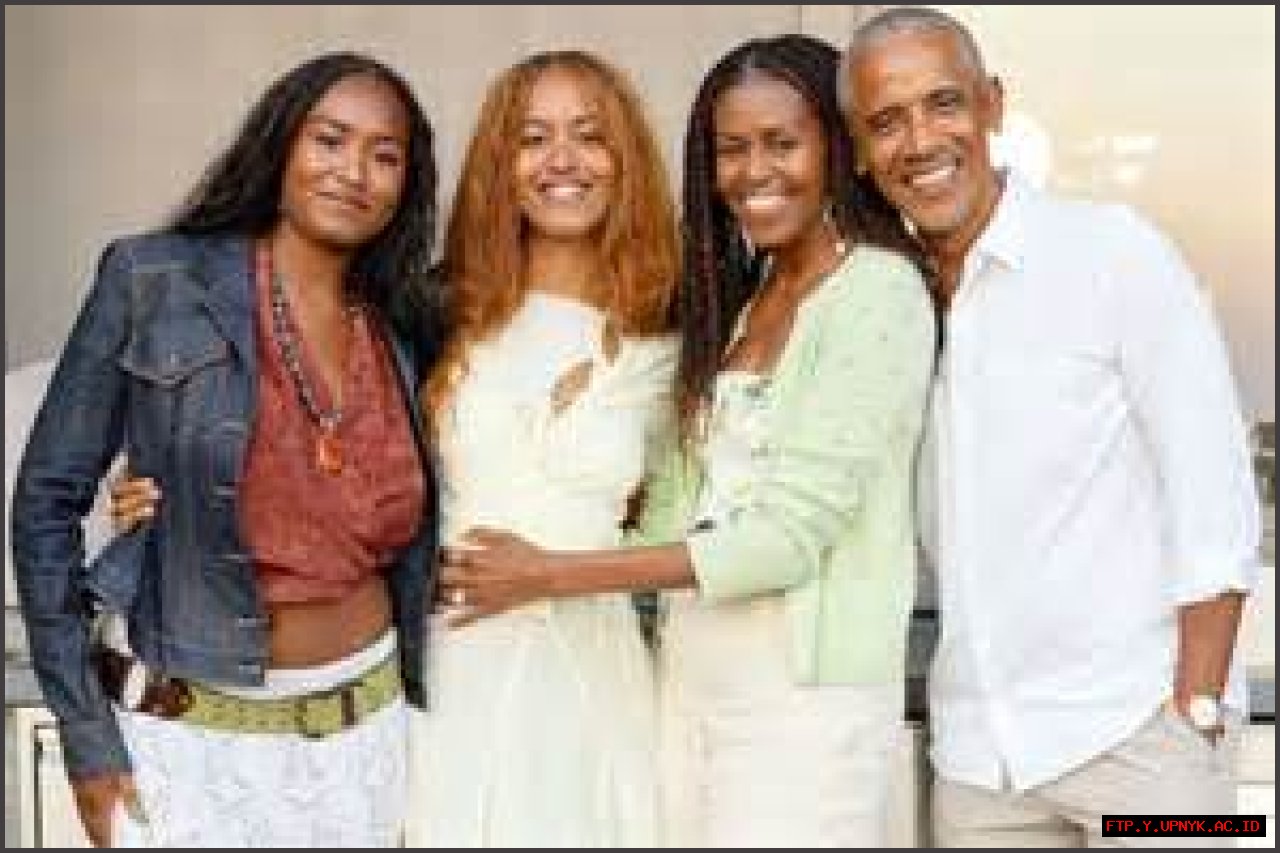 Just How Old Are Former President Barack Obama's Daughters?