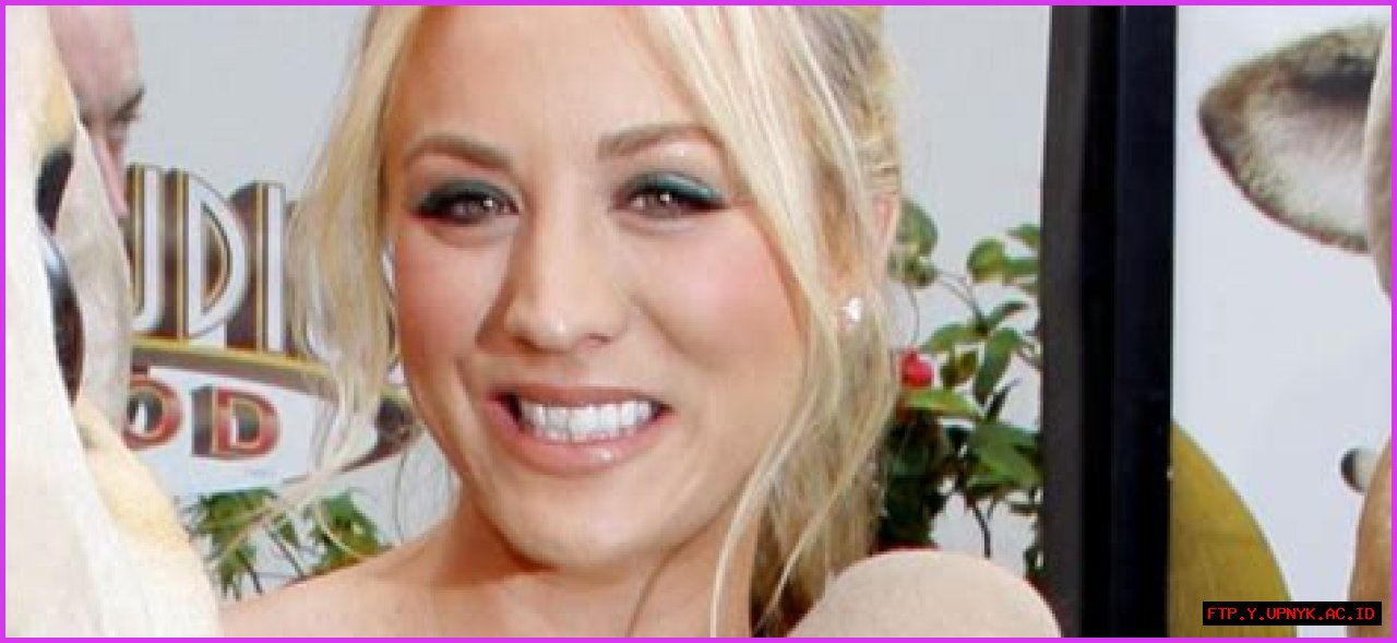 Kaley Cuoco At The Beach: Stunning Photoshoot!