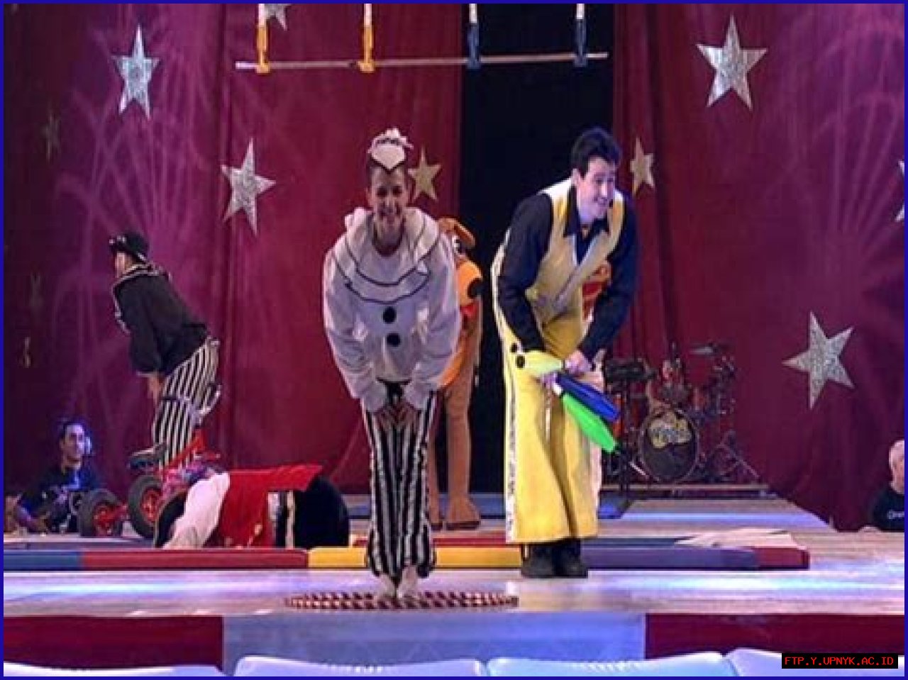 Kelly Hamilton And The Wiggles: A Colorful Journey Of Music And Joy