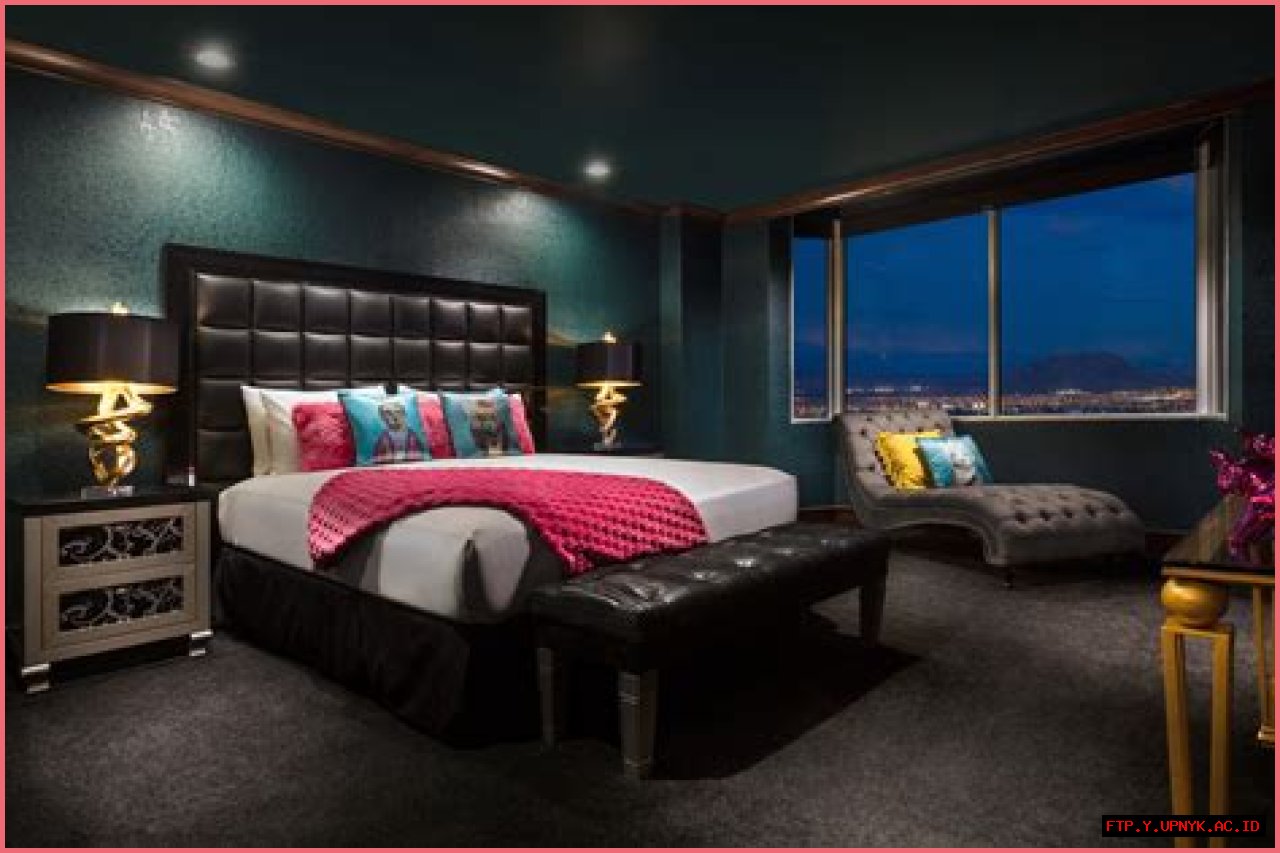 Las Vegas' Celebrity-Approved Hotels: Where The Stars Stay
