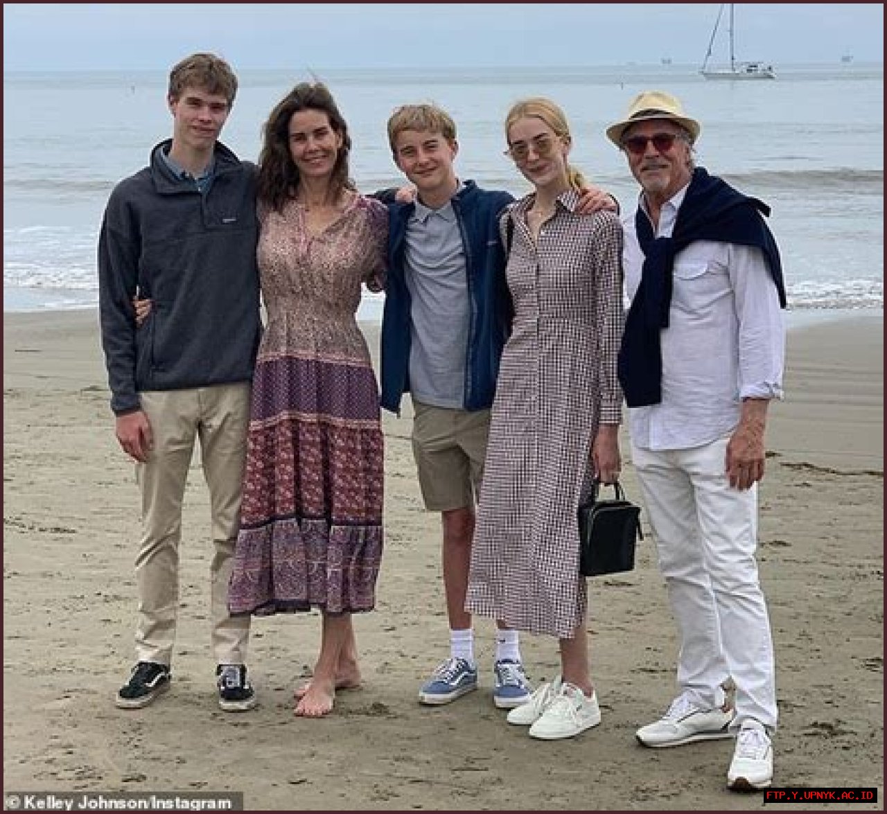 Learn About Dakota Johnson's Family: Uncovering Her Mother And Father