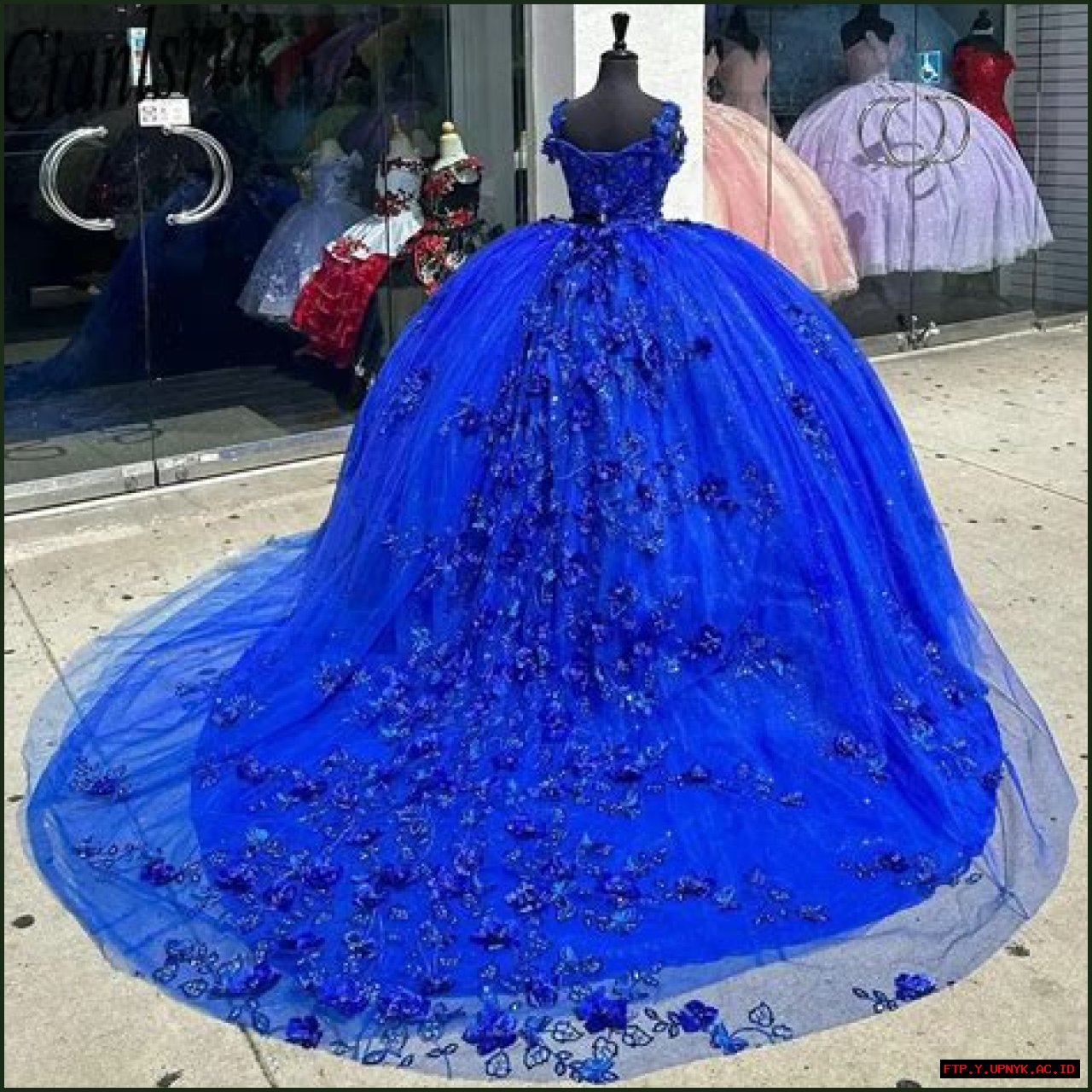 Majestic Royal Blue Quince Dresses For An Unforgettable Occasion