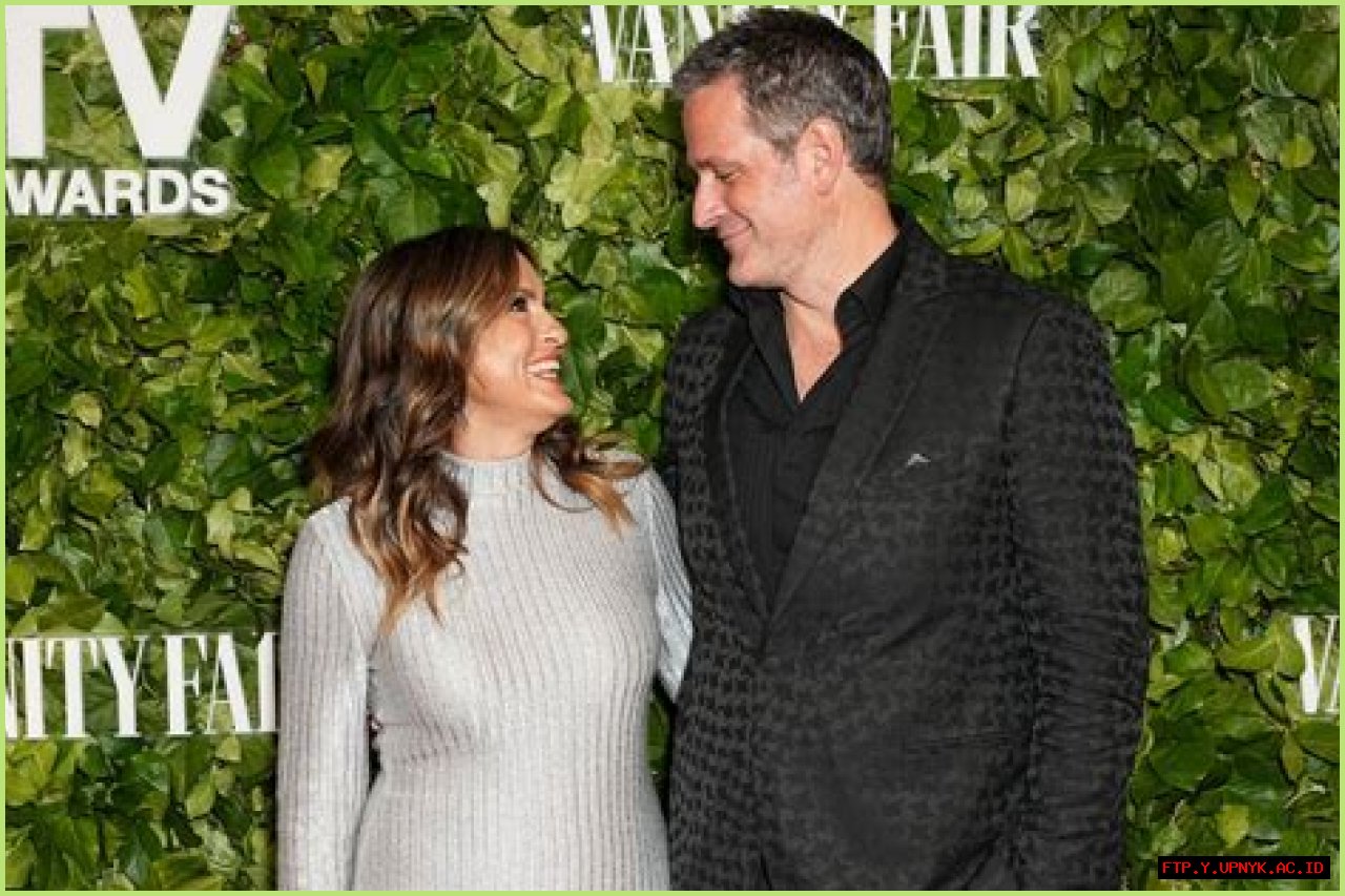 Mariska Hargitay's Height: Unveiling The Star's Stature