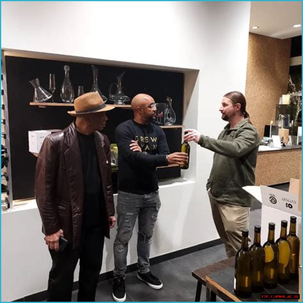 'Martha & Snoop's Uncorked: The Inside Scoop On Their Latest Wine Collaboration'