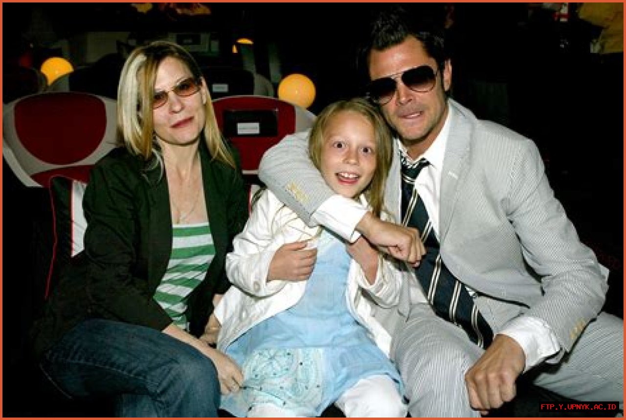 Meet Johnny Knoxville And Lynne Clapp: Exploring The Sibling Bond