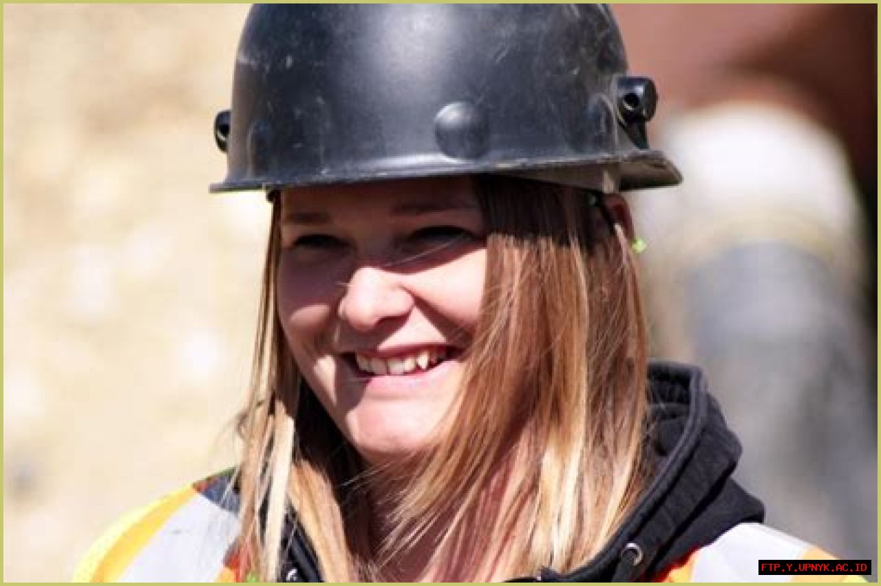 Meet Monica Beets: The Pioneer Of Gold Mining